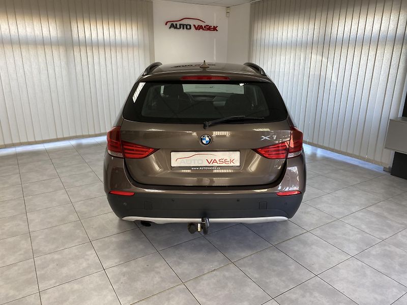 BMW X1 2.0D  XDRIVE REZERVACE  - fotka 9 z 23
