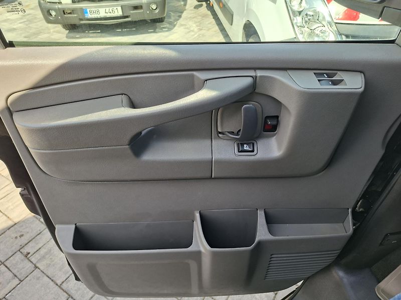 Chevrolet Express (2014) 5,3V8 VOR 4x4,redukce,LPG,DPH  - fotka 19 z 44