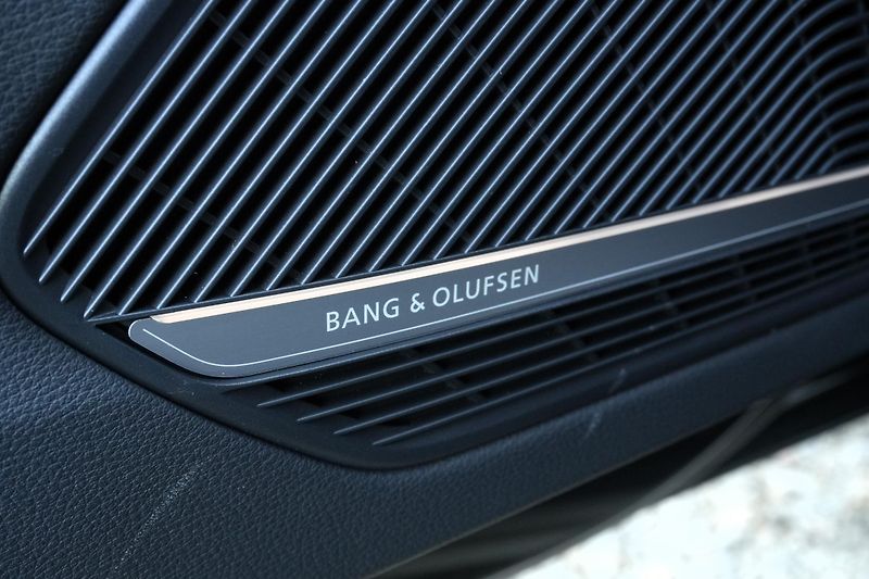 Audi A4 Allroad 50 TDI,Webasto, HUD, Kůže, B&O - fotka 35 z 46