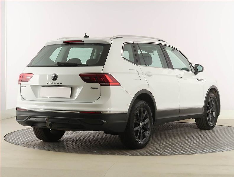 Volkswagen Tiguan Allspace (2024) Life 2.0 TDI, digi klima - fotka 5 z 28
