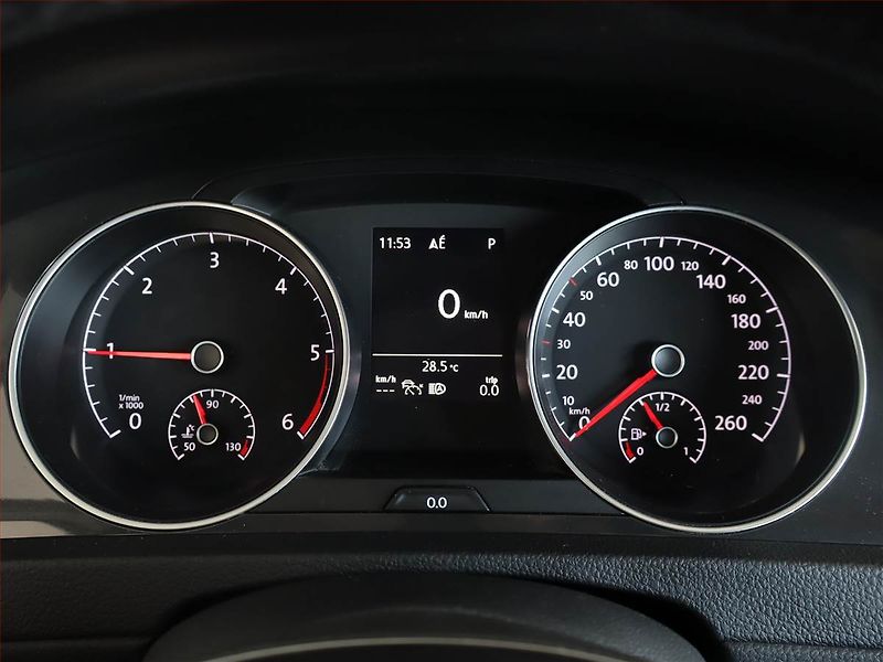 Volkswagen Golf (2018) R-Line 1.6 TDI, Automat, Kůže - fotka 11 z 22