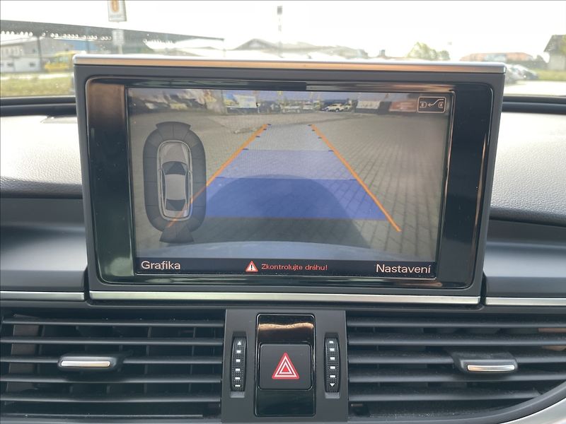 Audi A6 3,0 TDi 150kw S-Line Quattro - fotka 20 z 41