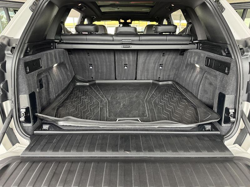 BMW X5 40i xDrive*280kW*Laser*Panoram - fotka 42 z 45