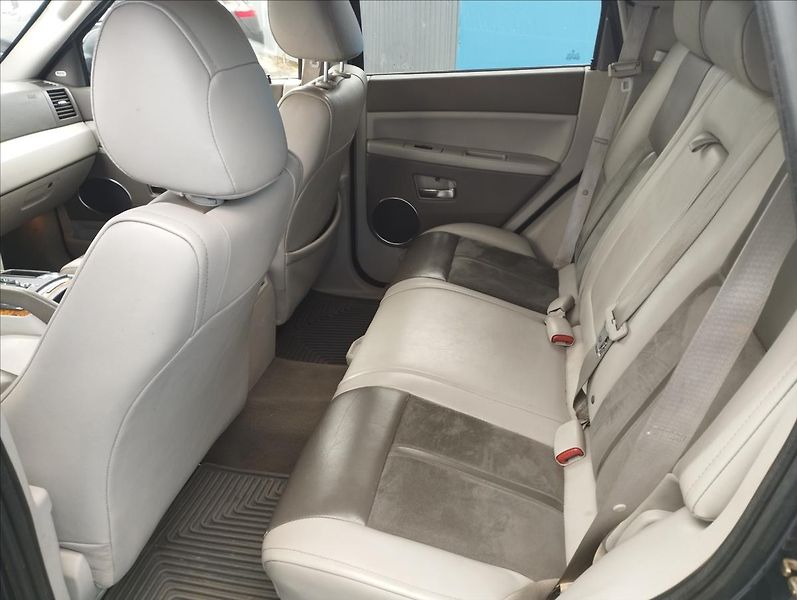 Jeep Grand Cherokee 3,0 D 160KW - fotka 9 z 18