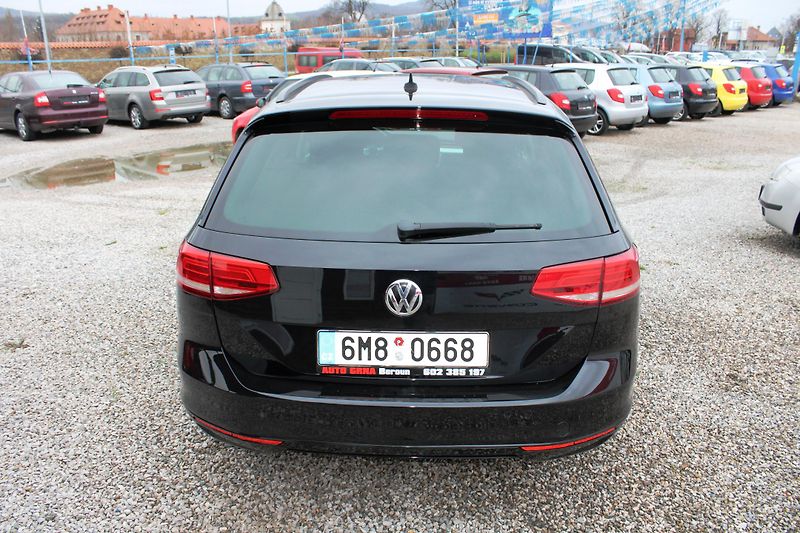 Volkswagen Passat (2015) 2.0 TDI DSG TEMPOMAT NAVI  - fotka 6 z 15