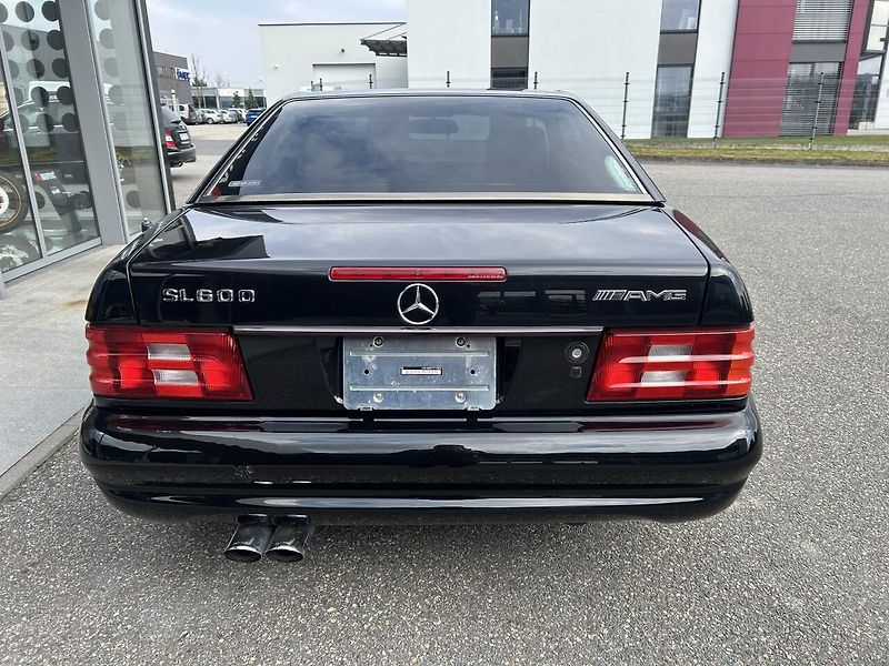Mercedes-Benz SL 600 V12 - fotka 6 z 19