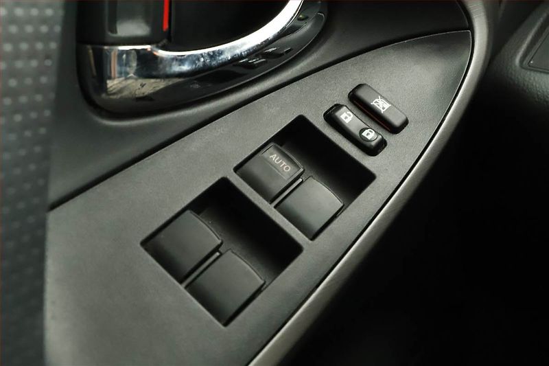 Toyota RAV4 (2008) 2.2 D-4D, 4X4, Tempomat - fotka 13 z 13