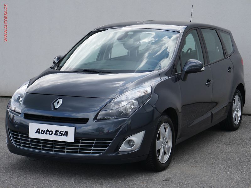 Renault Scénic (2010) 1.5 dCi 7míst, Navi, tempo - fotka 3 z 20