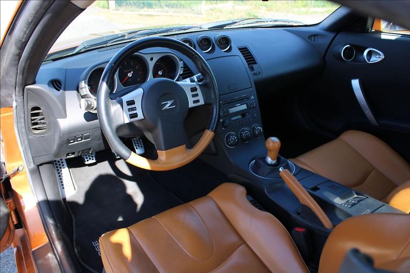 Nissan 350 Z 3,5 i  1.majitel,ČR,TOP STAV - fotka 11 z 35