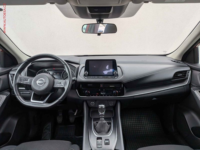 Nissan Qashqai (2023) 1.3DIG-T, 1.maj,ČR, AC, temp - fotka 8 z 17