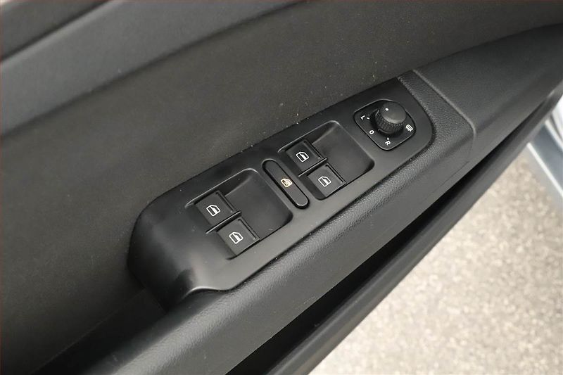 Škoda Superb (2011) Comfort 2.0 TDI, 4X4, Automat - fotka 17 z 18