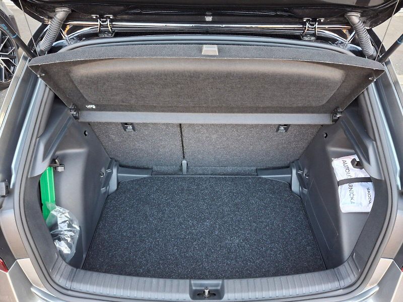Škoda Fabia (2025) Monte Carlo DSG 1,0TSi 70kW - fotka 8 z 33