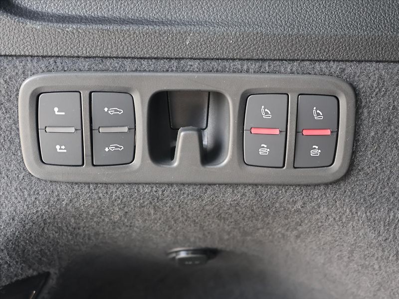 Audi SQ7 4,0 TFSI 373KW CZ ZÁRUKA - fotka 11 z 37