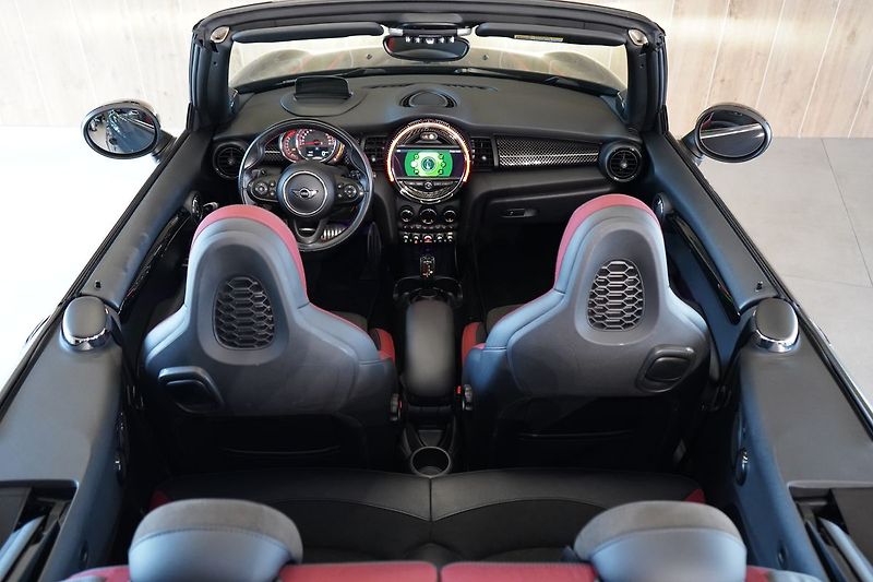 Mini Cooper JCW Cabrio, ACC, H/K, HUD - fotka 43 z 43