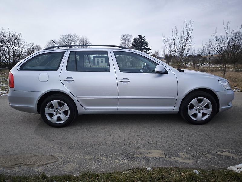 Škoda Octavia 1,4TSI 90kW 1 MAJITEL - fotka 4 z 49