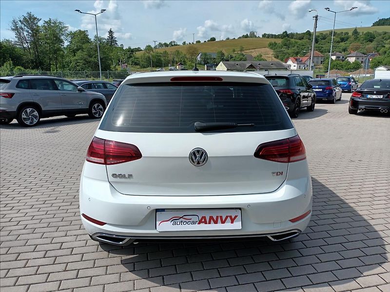 Volkswagen Golf 1,6 TDI, 85KW,ČR,1MAJ,DPH,HIGH - fotka 6 z 43