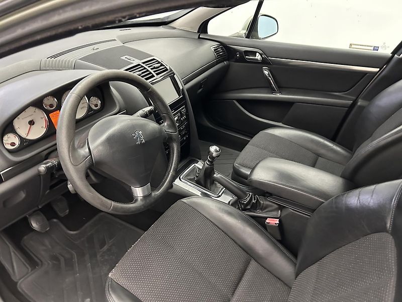 Peugeot 407 2.2 HDI - fotka 6 z 22