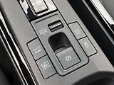 Toyota Prius 2.0Plug-in, ČR-1m, Prestige - náhled 26