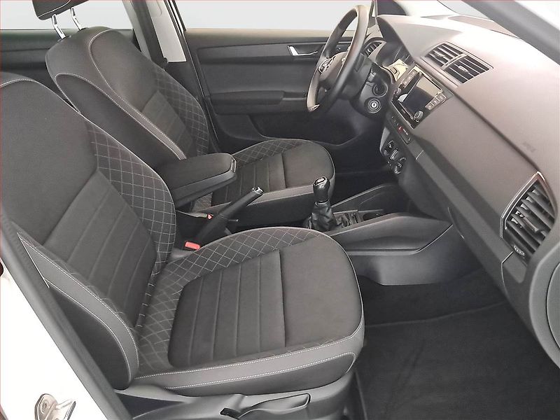 Škoda Fabia (2022) Ambition 1.0 TSI, ČR,1.maj - fotka 9 z 17