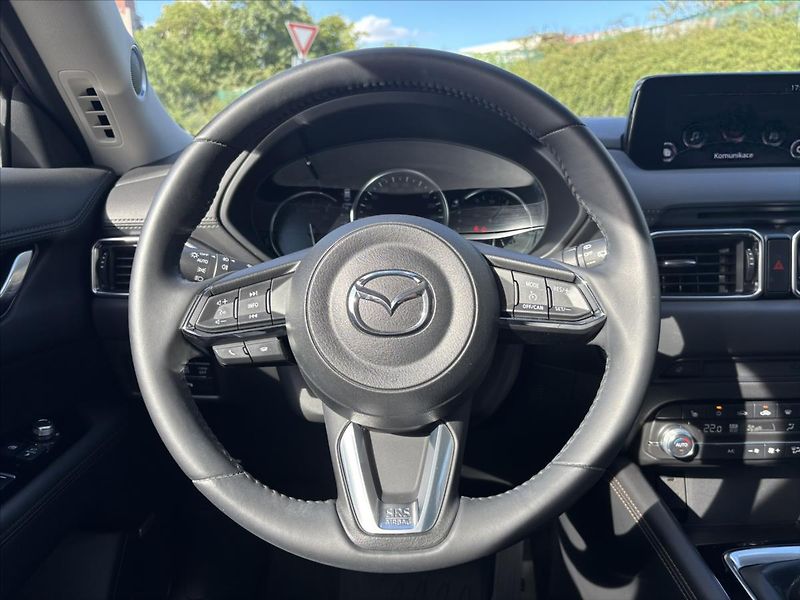 Mazda CX-5 2,0 i 4x4 Revolution TOP STAV - fotka 17 z 46