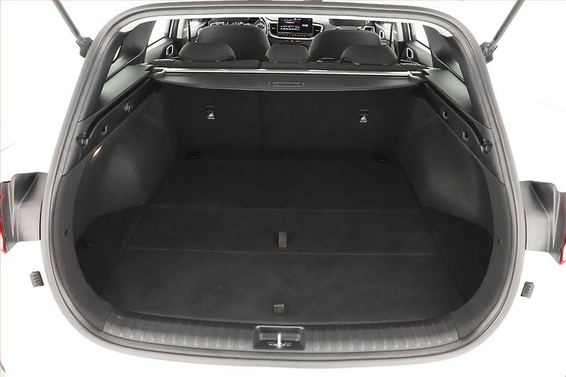 Kia Ceed (2024) Top 1.5 T-GDI - fotka 16 z 17