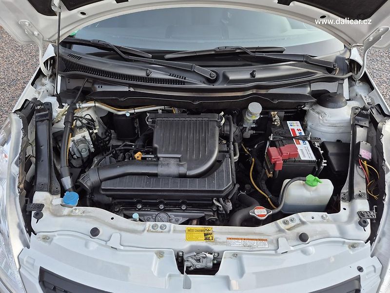 Suzuki Swift (2011) 1.2i 69KW 4x4 klima - fotka 17 z 52