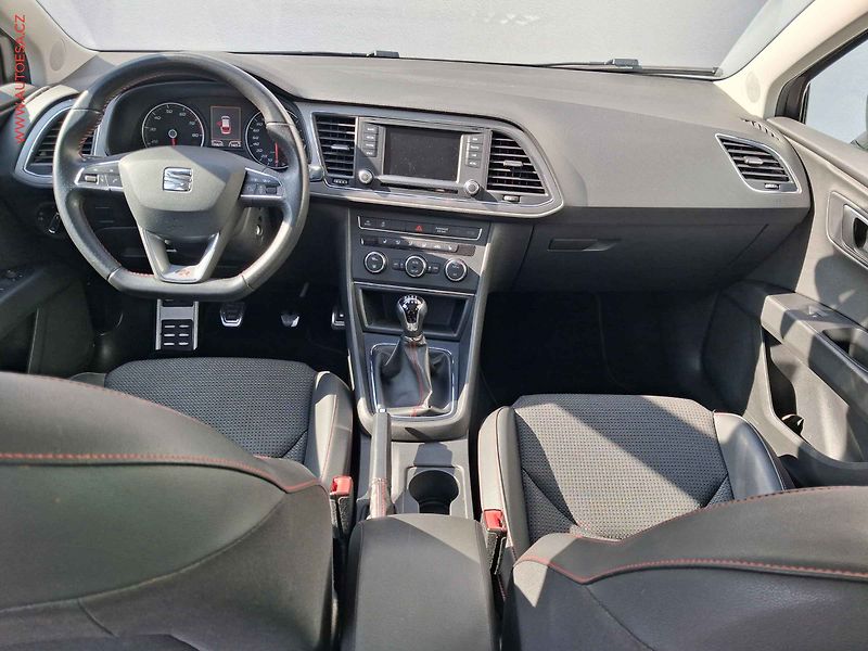 Seat Leon (2014) 1.8 TSi, FR, LED, panor, navi - fotka 8 z 18