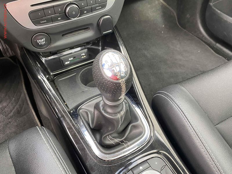 Renault Mégane (2014) 1.5 dCi, BOSE Edition, panor - fotka 17 z 19