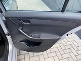 Škoda Fabia 1.2 TSI 66kW - ALU - PDC - náhled 34