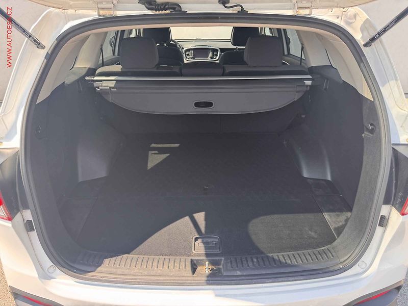 Kia Sorento (2017) 2.2CRDi 4x4, ČR, AT, bixen - fotka 7 z 15