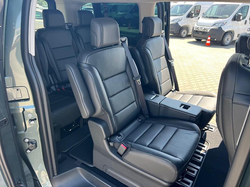 Peugeot Traveller (2026) Allure L3 2.2 180 S&S VIP7 - fotka 17 z 18