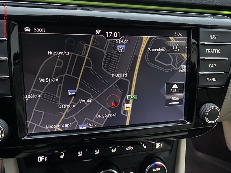 Škoda Superb (2015) 2.0 TDi 4x4, DSG, navi, bixen - fotka 18 z 20