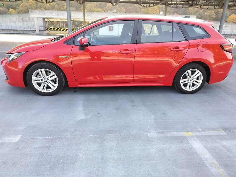Toyota Corolla 1.8Hybrid comfort vyhř.sedacky - fotka 4 z 29