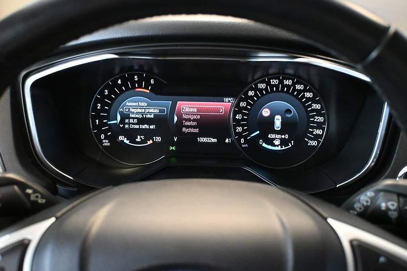 Ford Mondeo (2022) 2.0 LED SONY TITANIUM Webasto - fotka 32 z 35