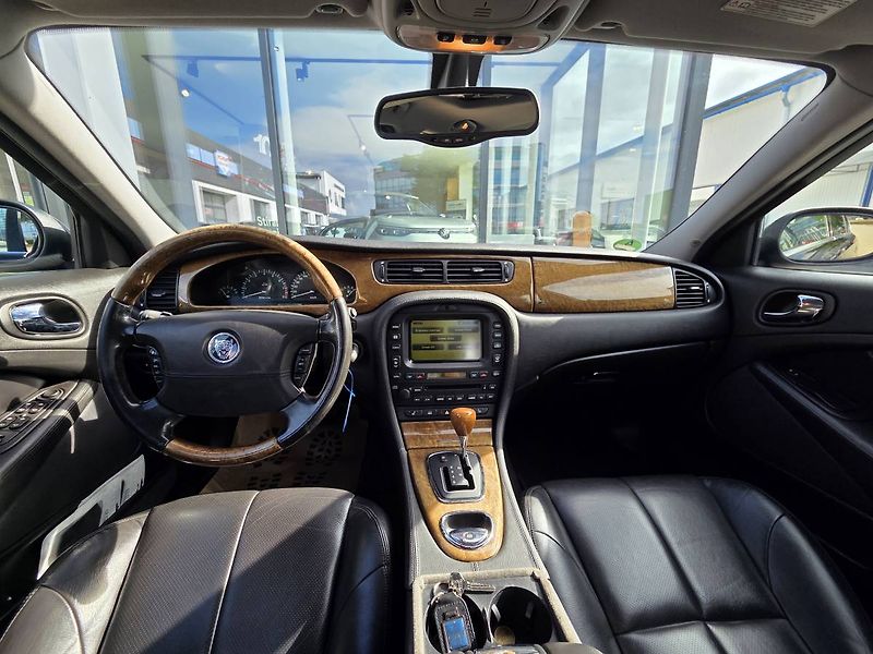 Jaguar S-Type (2003) 3.0i - fotka 8 z 26
