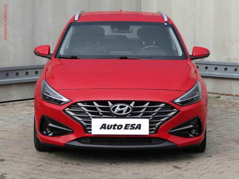 Hyundai i30 (2021) 1.0 T-GDi, 1.maj,ČR, AT - fotka 2 z 21