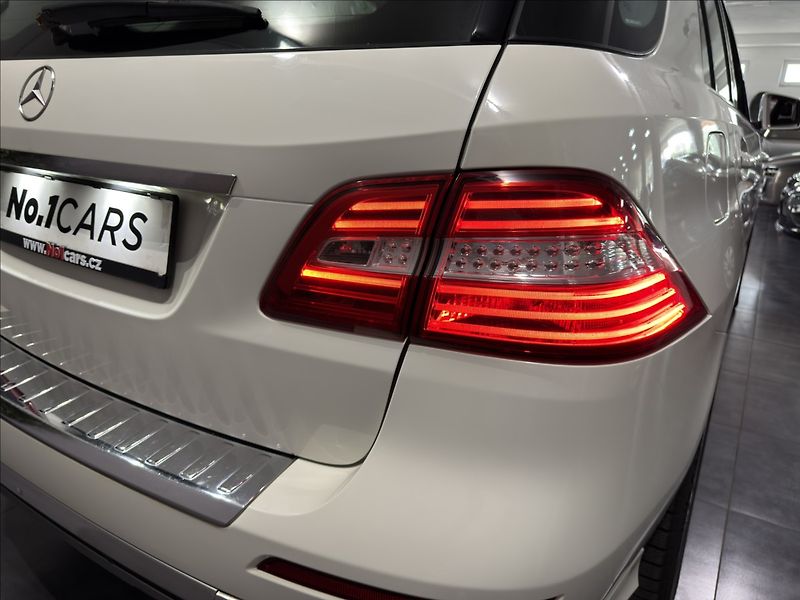 Mercedes-Benz Třídy M 2,2   ML250 4MATIC AMG ALU - fotka 26 z 31