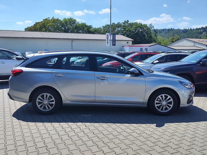 Hyundai i30 1.0 T-GDI/88kW Comfort - fotka 4 z 26