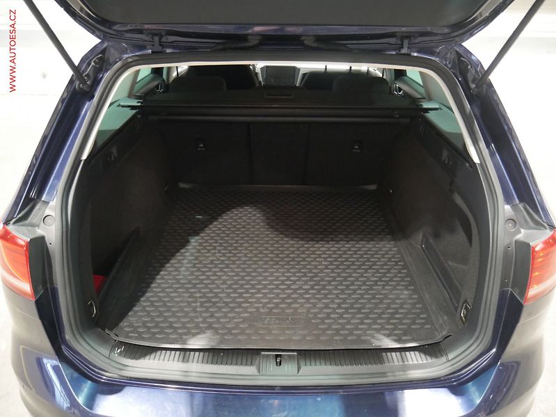 Volkswagen Passat (2015) 2.0TDi, Comfortline - fotka 7 z 17