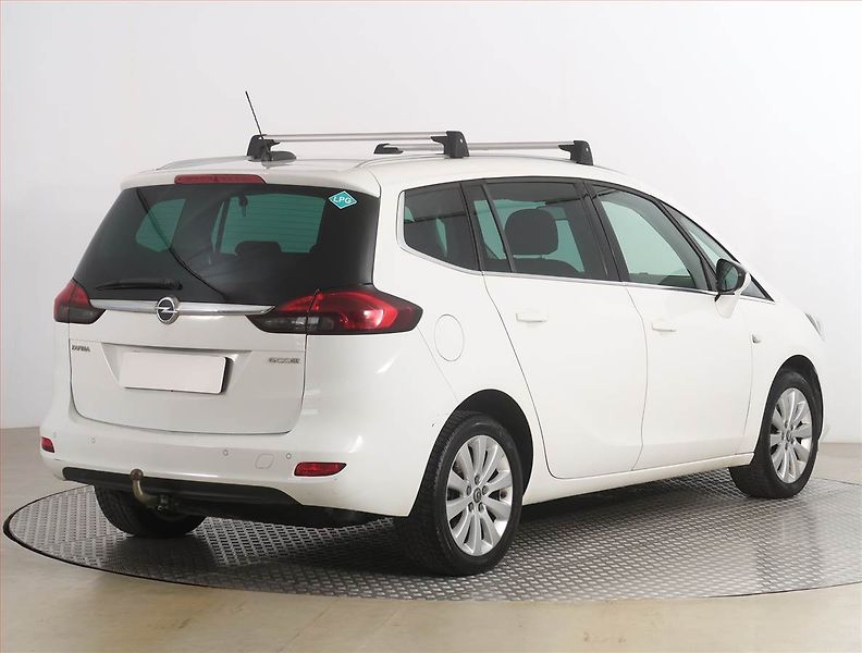 Opel Zafira (2017) 1.4 Turbo, LPG, 7 míst - fotka 5 z 20