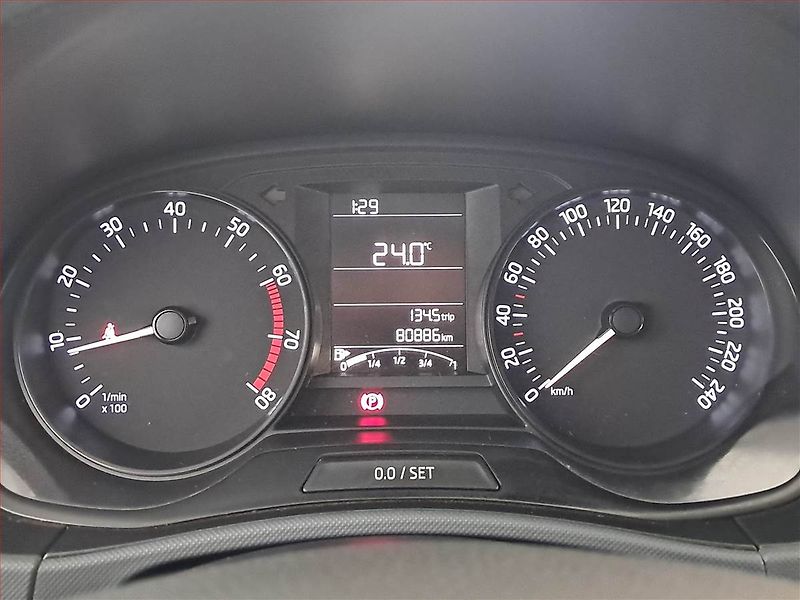 Škoda Fabia (2015) Ambition Plus 1.0 - fotka 11 z 15