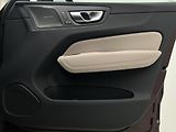 Volvo XC60 B5 AWD DARK PLUS CZ - náhled 44