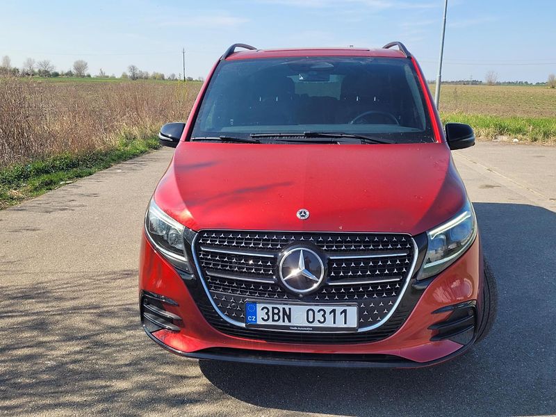 Mercedes-Benz Třídy V (2024) Typ	V 300 AV/L 4MATIC AMG - fotka 5 z 7