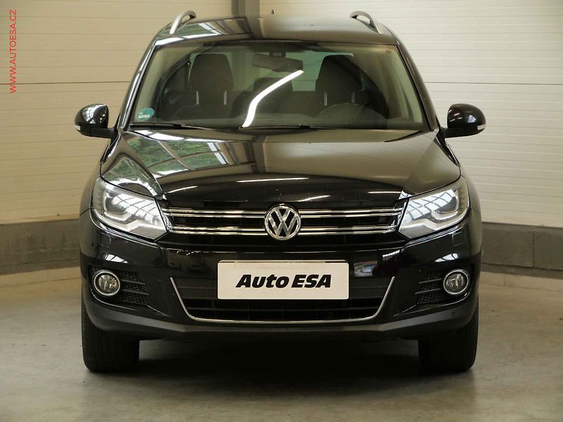 Volkswagen Tiguan (2012) 2.0TDi 4x4, DSG, navi, xenon - fotka 2 z 19