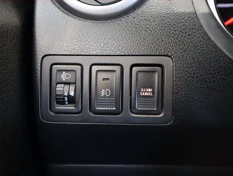 Suzuki Grand Vitara (2006) 2.0, 4X4, Park. senzory - fotka 16 z 17