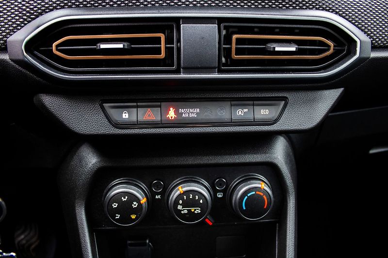 Dacia Sandero - fotka 14 z 19