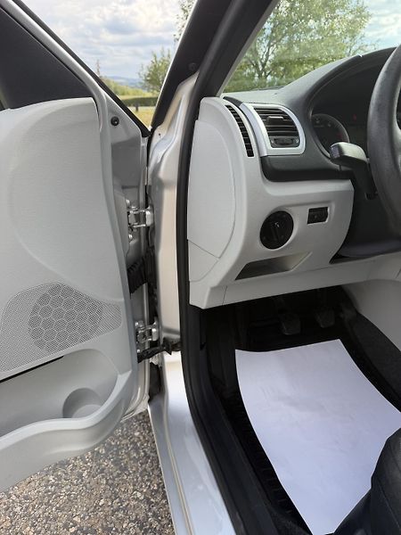 Škoda Roomster (2007) 1,4i 16V 63kW SERVISKA  - fotka 41 z 56