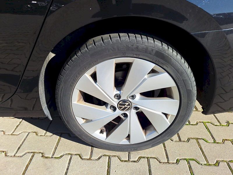 Volkswagen Golf (2023) Variant VIII / 2.0 TDI / 110 k - fotka 30 z 33
