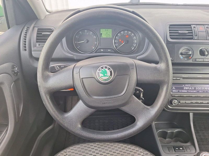 Škoda Fabia (2010) COMBI / 1.2 TSI / 63 kW / AMBI - fotka 5 z 29