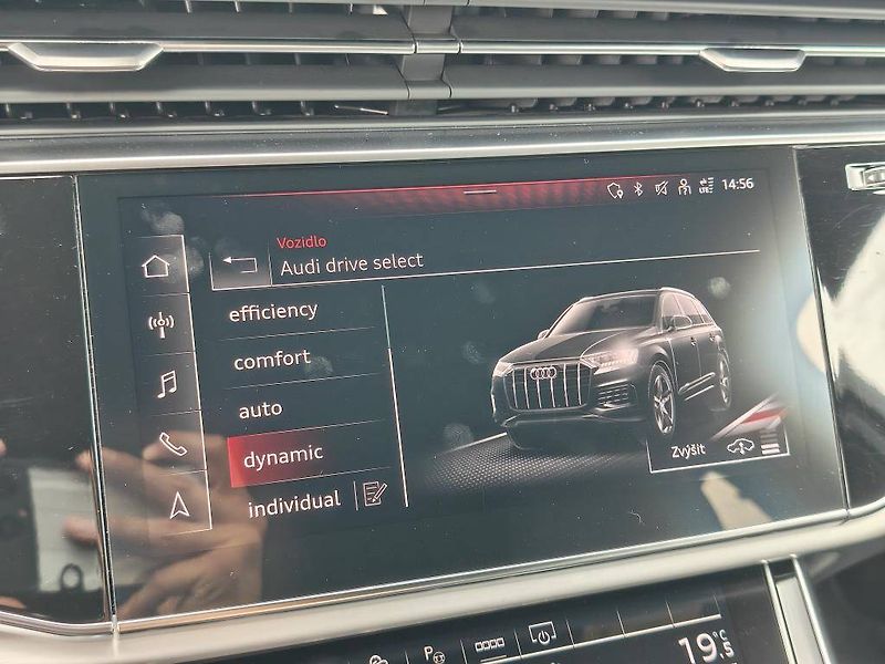 Audi Q7 50 Sline Quattro 8TT 3,0TDI - fotka 17 z 25